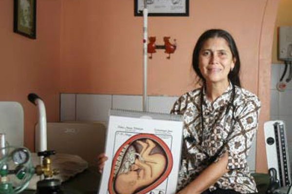 Robin Lim "Mother Teresa" dari Ubud