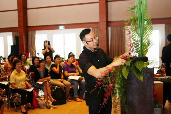 Pelatihan Menata Bunga Liturgi