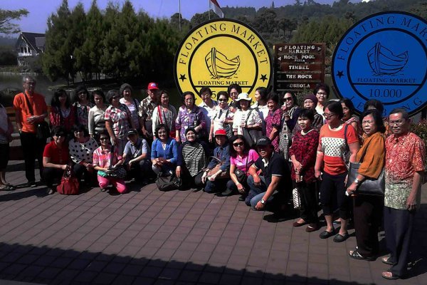 Komunitas Senam Terra Indonesia MBK Berekreasi