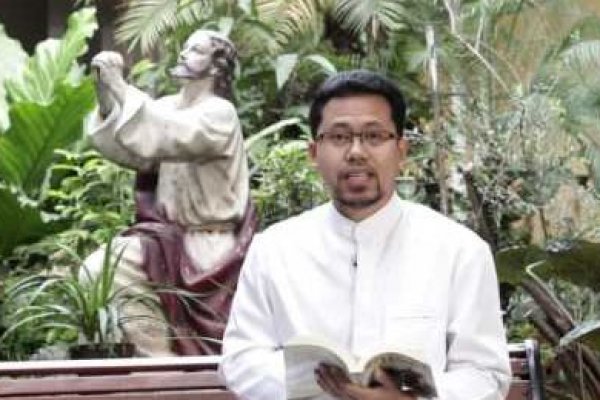 Minggu, 6 Agustus 2017, Pesta Yesus Menampakkan Kemuliaan-nya