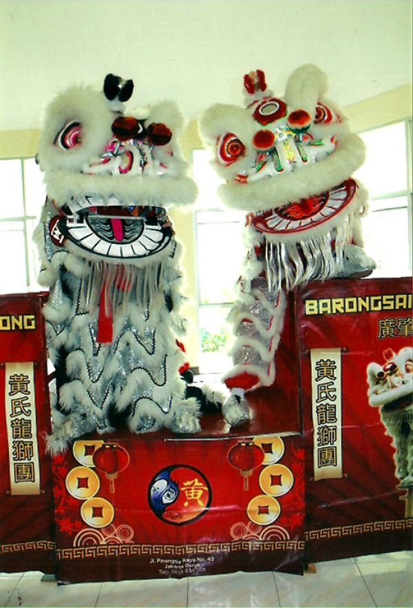 Barongsai Masuk Rumah Jompo