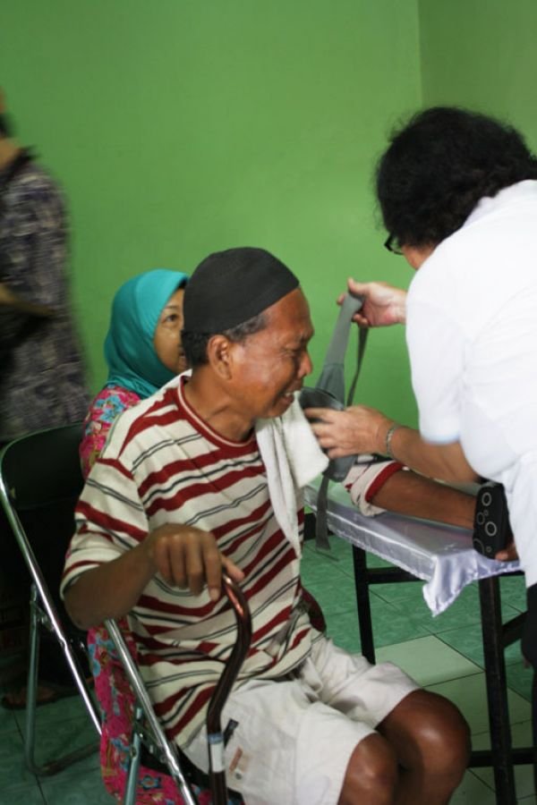 Baksos Pengobatan Gratis Lingkungan Sugiyopranoto 1 dan 2