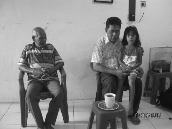 Kunjungan Romo Heribertus O.Carm Ke Lingkungan Bintang Timur