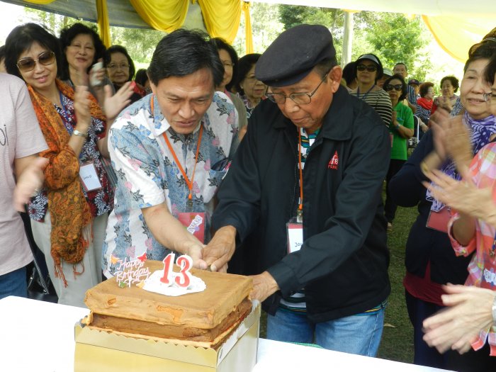 Angka 13 di Perkebunan Teh, Siapa Takut?