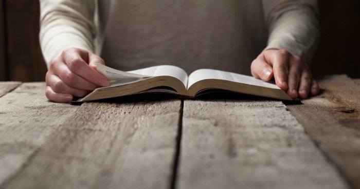 Kitab Suci Ditulis Bukan untuk Dibaca Tahukah Anda: Melainkan Dibacakan