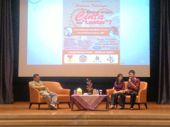 Seminar Menikah dengan Cinta Koq Luntur?